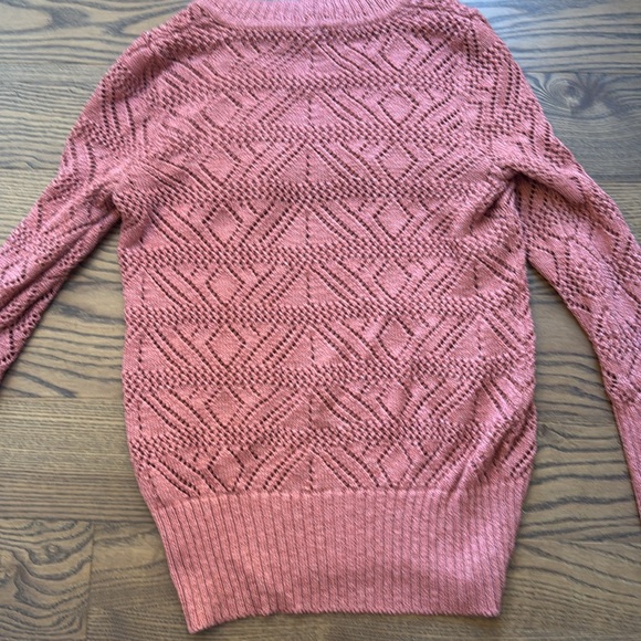 Delicate Pink Turtle Neck - Picture 10 of 10